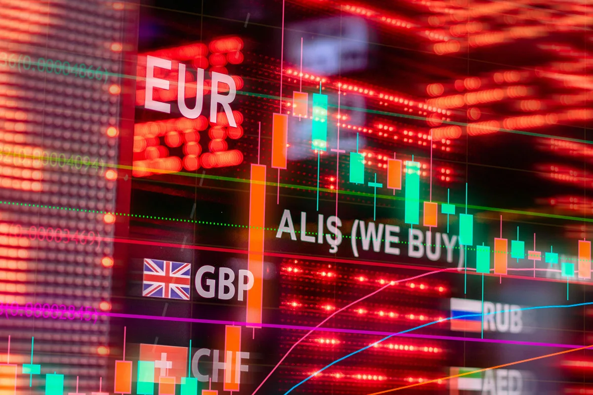 What is better crypto prop or forex trading