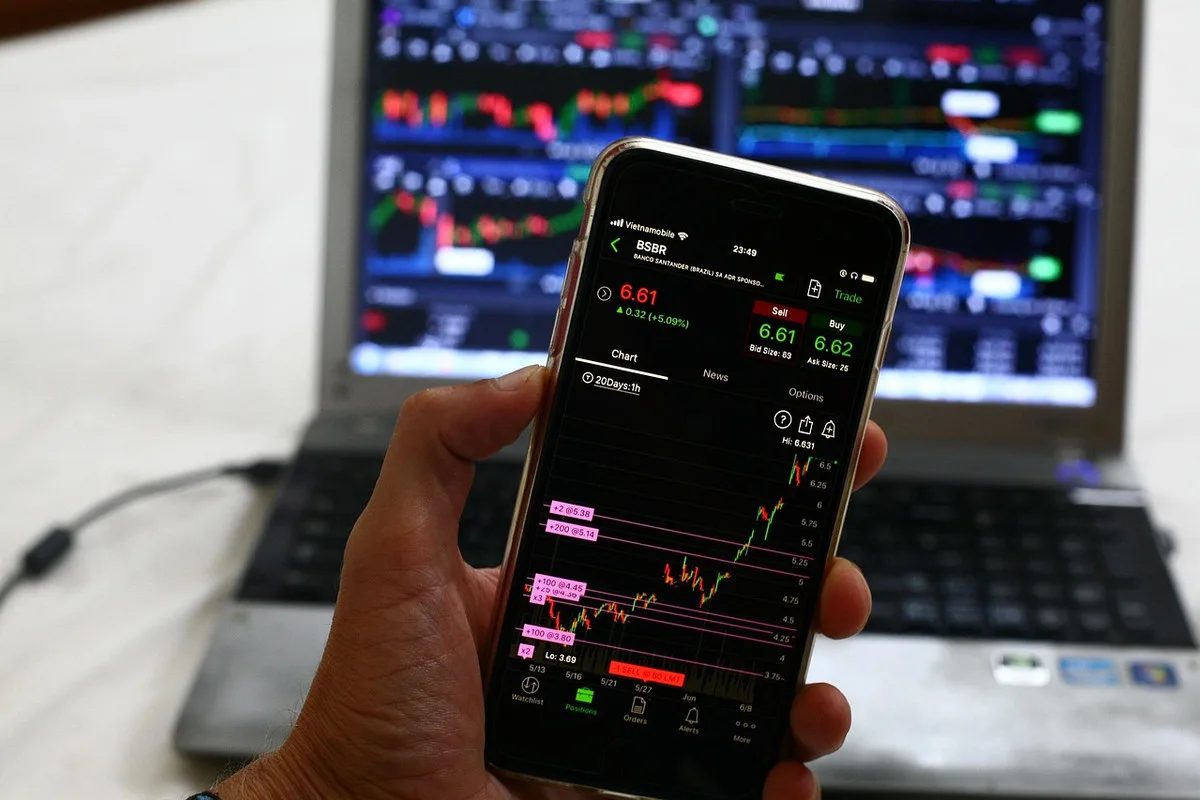 Crypto Hedging at Mubite Prop Trading